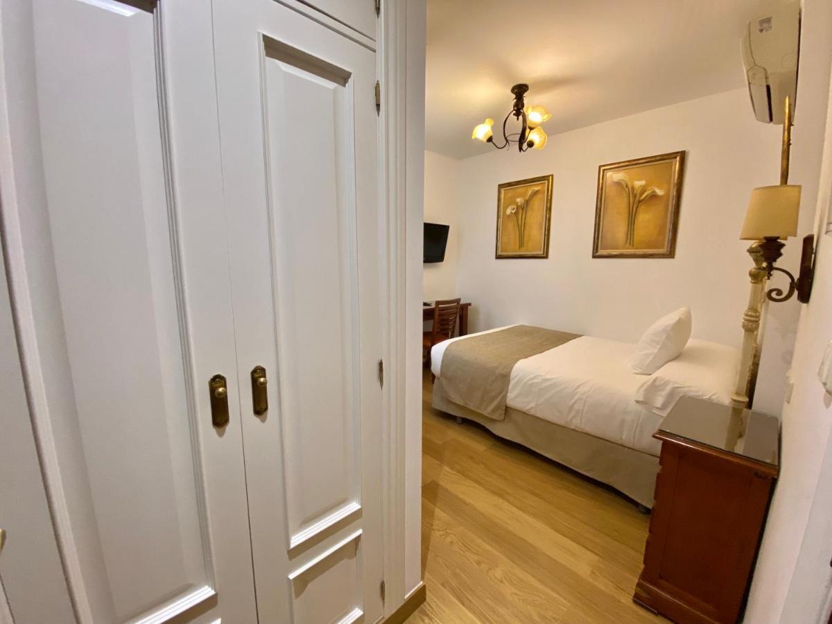 Hostal Rodri (Adults Only) Granada Eksteriør billede